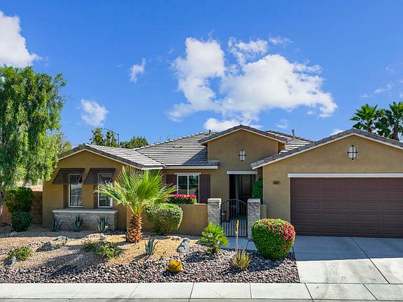 3rd image of 43402 Hazelton Ln