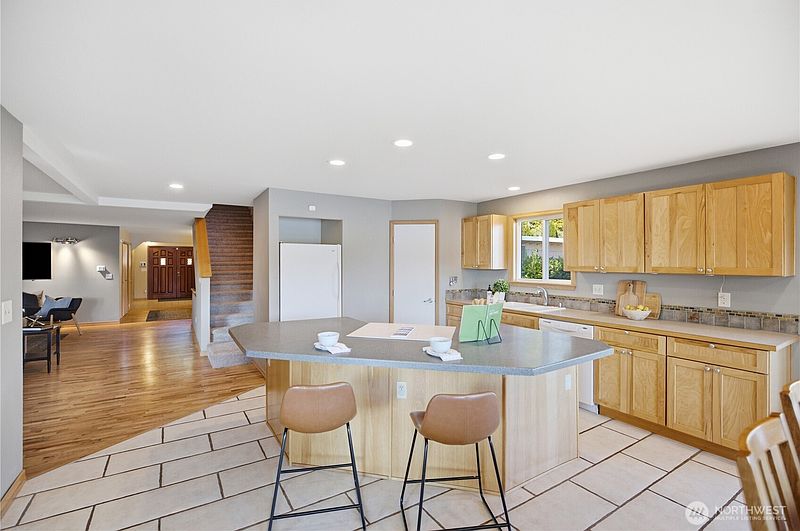 5th image of 2529 S 304th Street