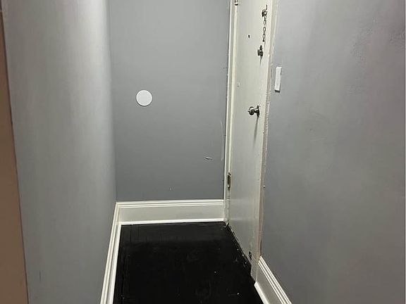 4th image of 255-257 W End Ave #2