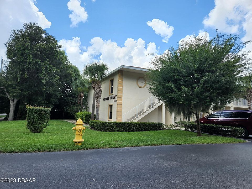 1st image of 942 15th St APT 204