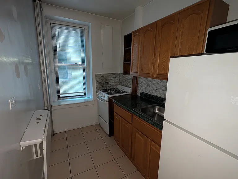 41-16 51st St #1D — Photo 1