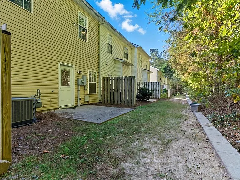 2913 Greyhawk Ln — Photo 39