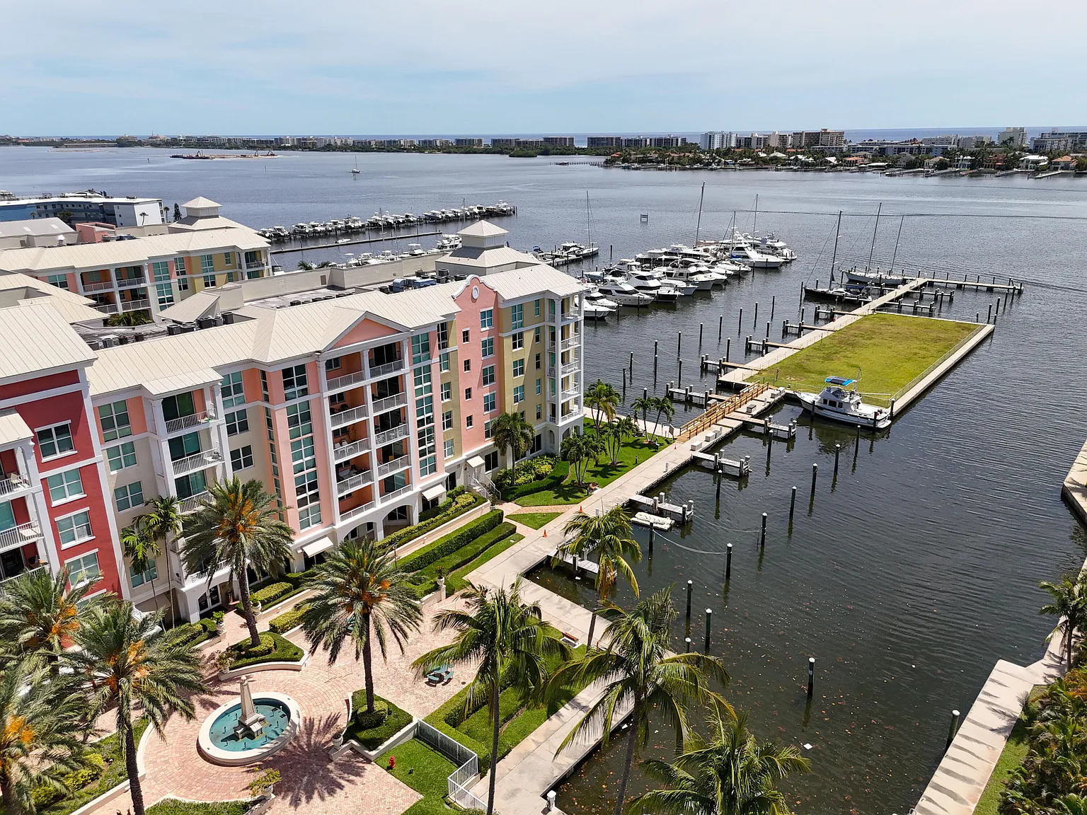 2 bed, 2.0 bath, 1265 sqft, $5,000 — Photo 2
