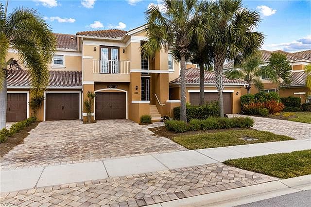 1st image of 10380 Glastonbury Cir APT 202