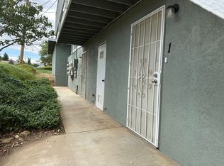 21100 Santa Maria Dr APT 1, Tehachapi, CA 93561