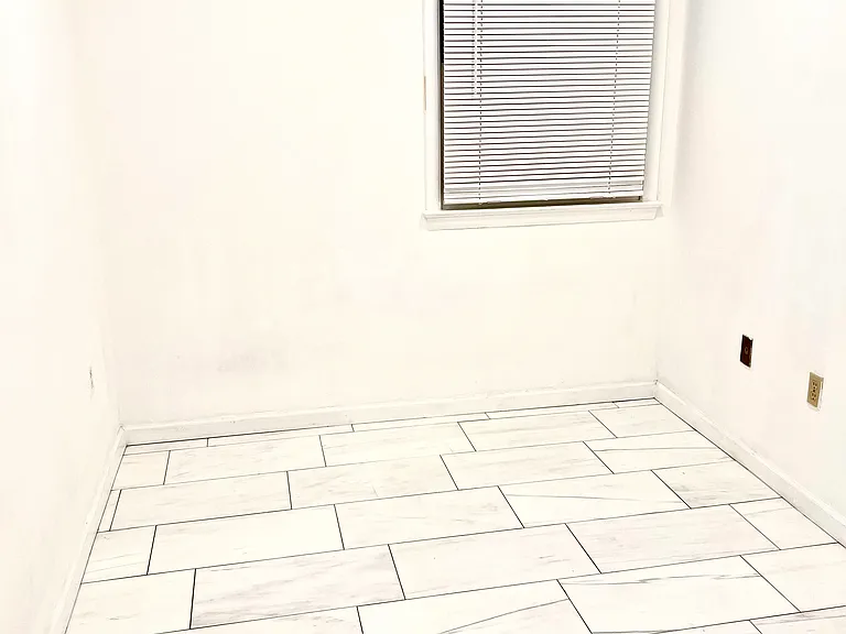 8007 Prince Georges Dr — Photo 23