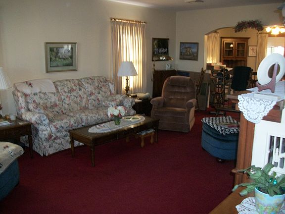 2nd image of 306 S Main St