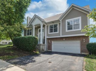 543 Silver Leaf Dr #2, Joliet, IL 60431