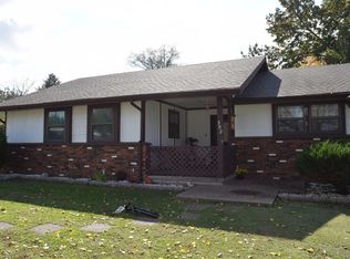 302 E Parkview St, Ozark, MO 65721