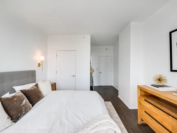 2030 Hudson Street image 24 of 284