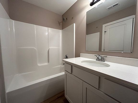 4th image of 1611 S Limuel St #1611