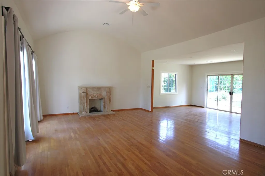 Building Photo - 2035 Rangeview Dr