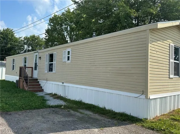 143 Marilyn Dr, Madison, OH 44057