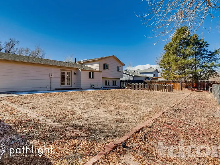 2674 Deliverance Dr — Photo 12