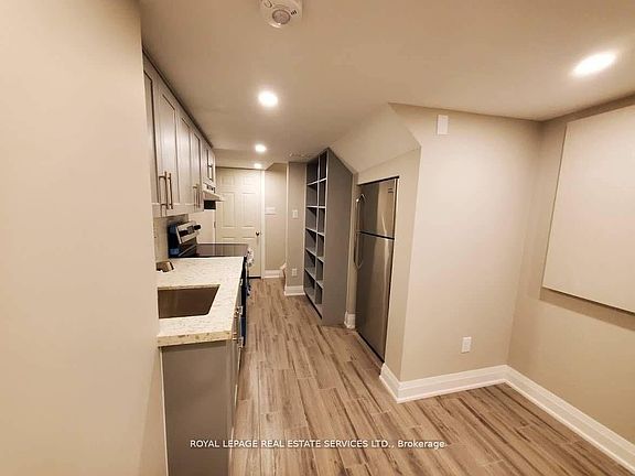 5th image of 39 Vezna Cres #Basement