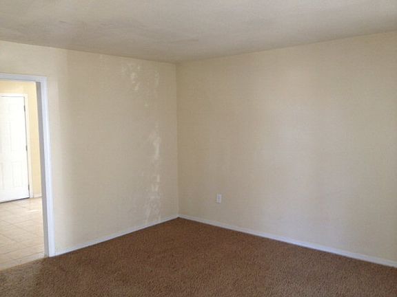 2nd image of 2737 Walnut Ave