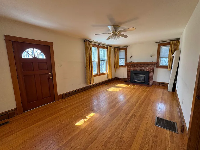 979 Jacob Burner Dr — Photo 2