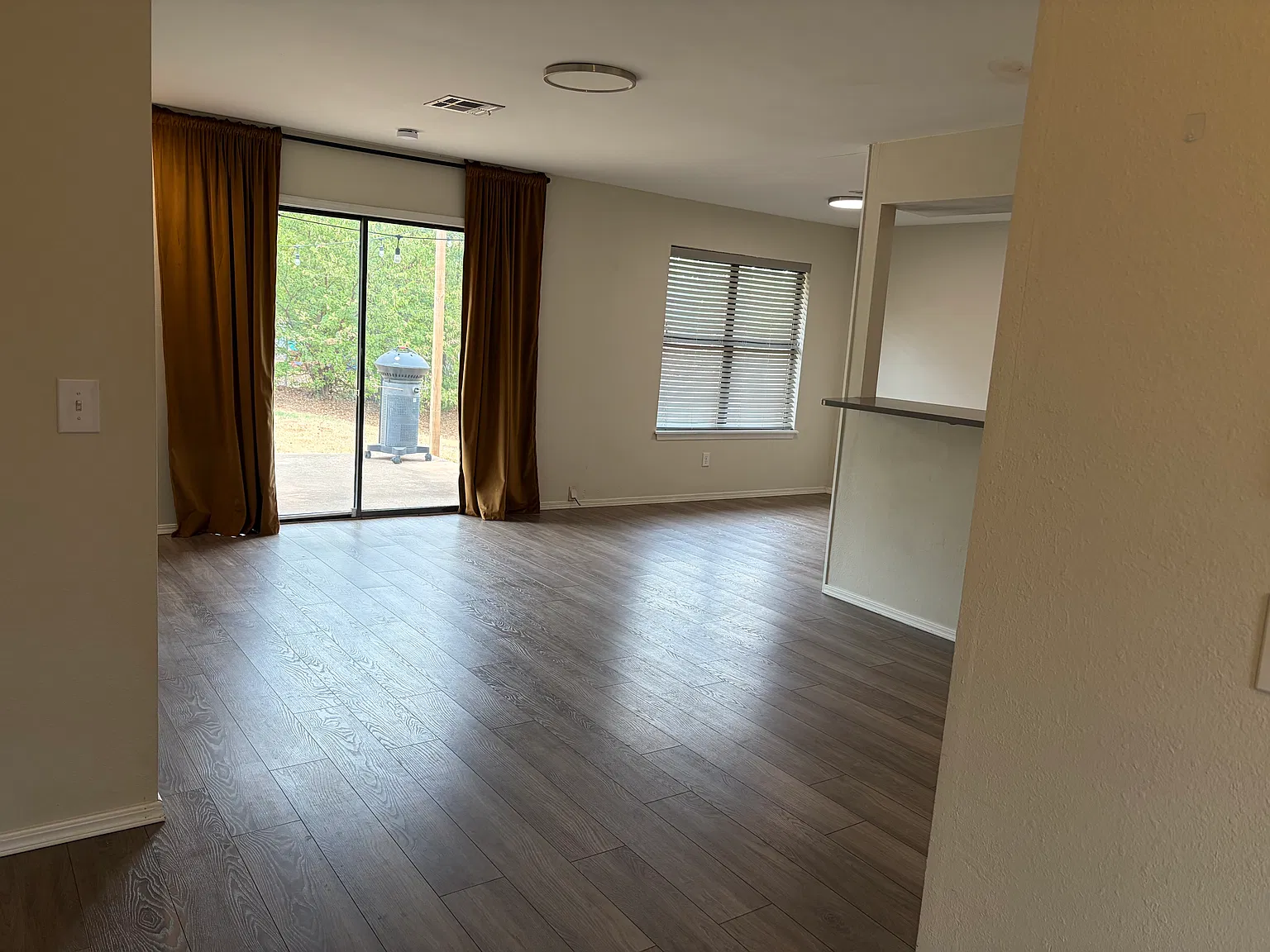 616 N Everest Ave — Photo 2