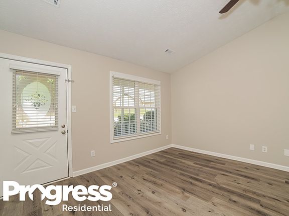 3rd image of 305 Monmouth Dr