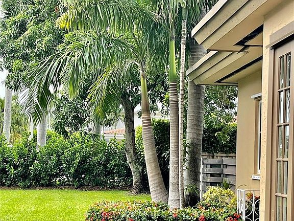 2nd image of 7510 Coquina Dr