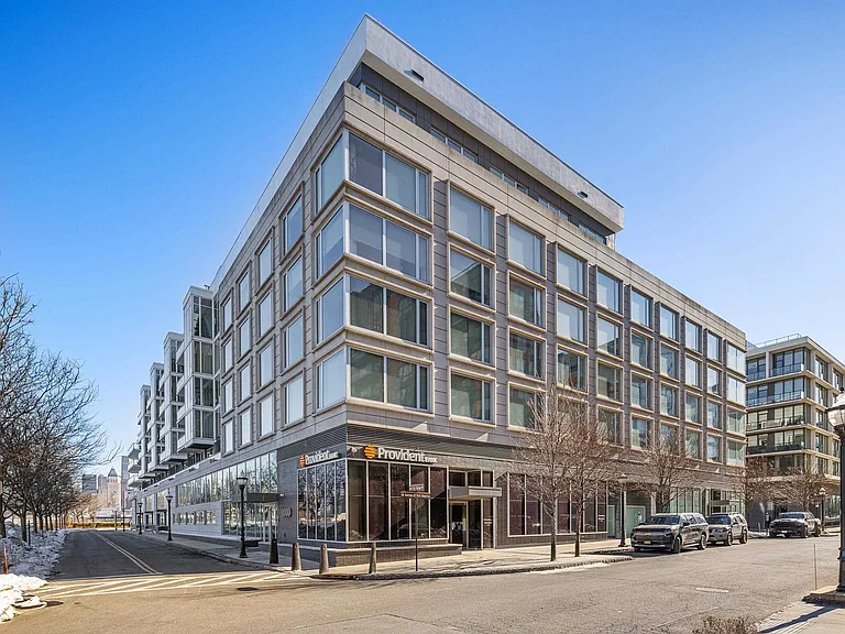 1000 Avenue At Port Imperial #702 — Photo 2
