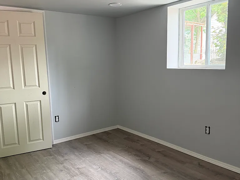 154 W Barber Ave — Photo 10