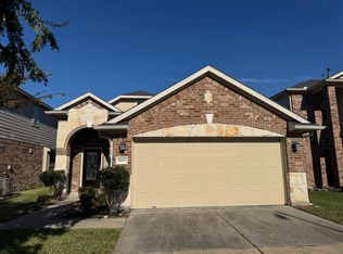 5207 Bay Ln, Bacliff, TX 77518