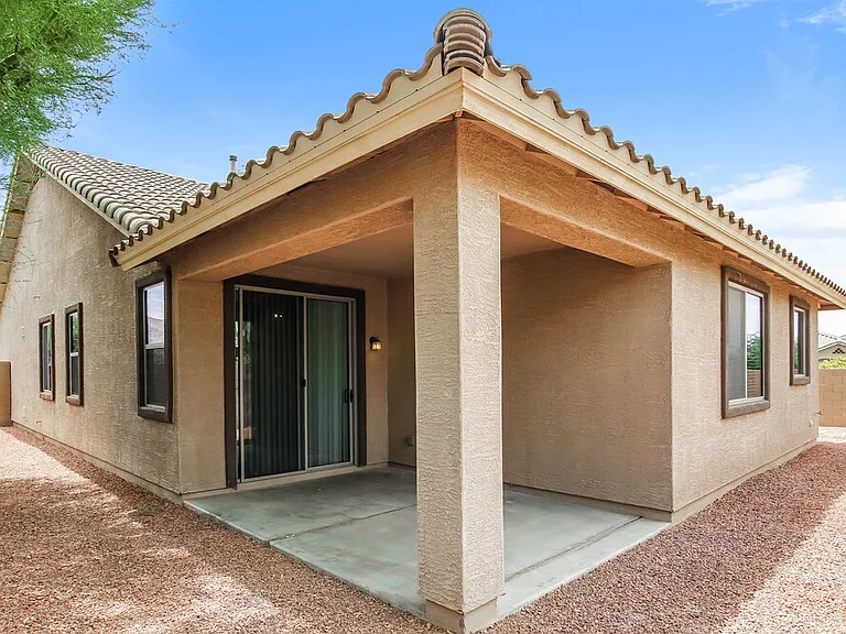 2534 W Beverly Rd — Photo 16