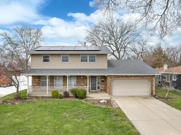 1100 Laurel Dr, Aurora, IL 60506