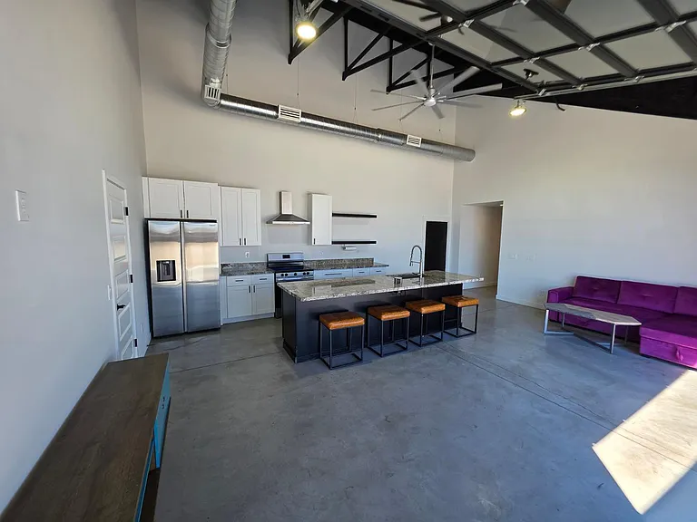 2061 W Daniel Rd #2 — Photo 8