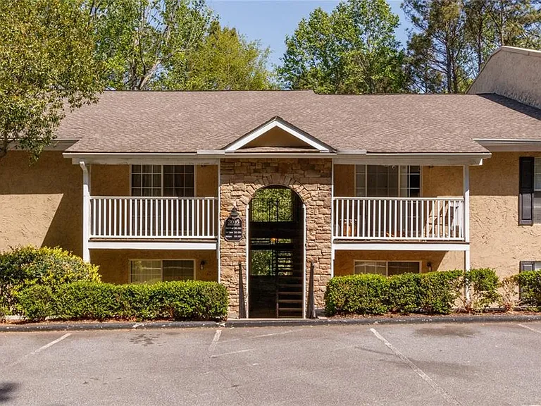 3005 Seven Pines Ln #201 — Photo 3