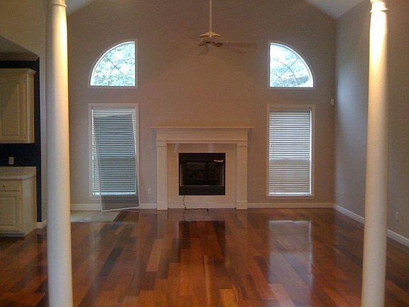 Family Room/Gas Fireplace