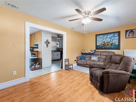 4th image of 190 Briarwood Lane