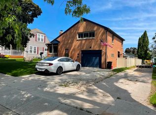 844 Wilson St, Manitowoc, WI 54220