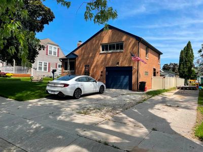 844 Wilson St, Manitowoc, WI, 54220