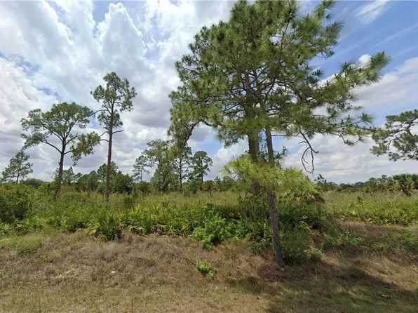 1109 James AVE, LEHIGH ACRES, FL 33936