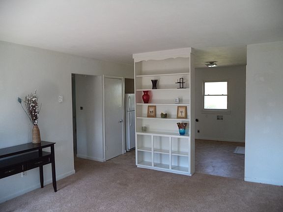 5th image of 429 N Oceana Blvd