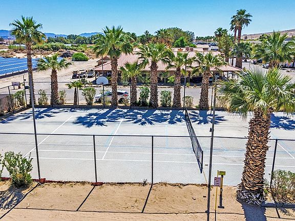 4th image of 4949 Desert Knoll Ave #36