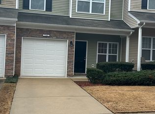 7141 Adare Mews Rd, Charlotte, NC 28217