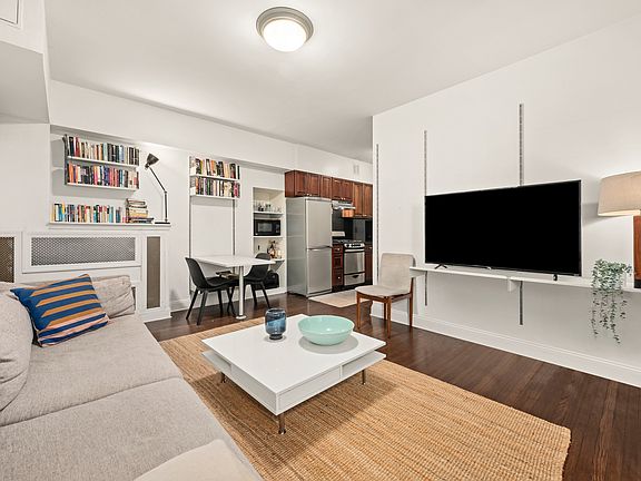 3rd image of 150 Columbia Hts APT 1G