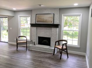 10814 W 115th Ter, Overland Park, KS 66210