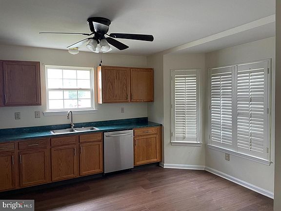 5th image of 131 Merion Dr