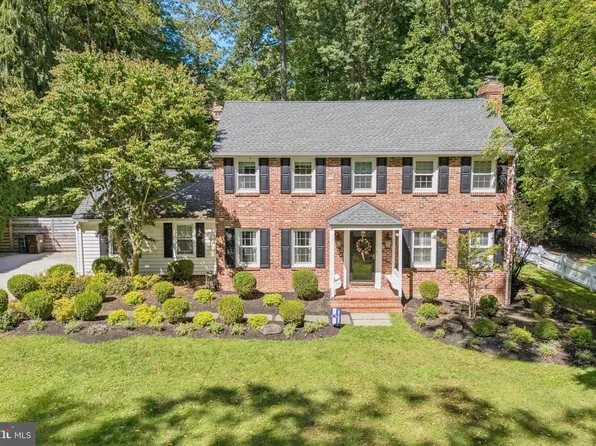 831 Hollow Rd, Wayne, PA 19087