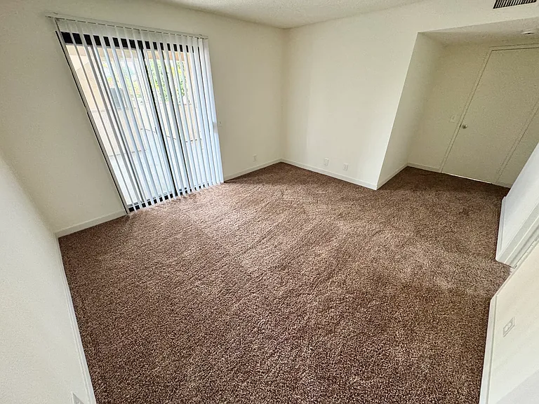 4522 Warner Ave #B — Photo 11