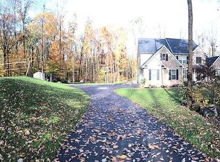 46 Foxhill Rd, Quakertown, PA 18951