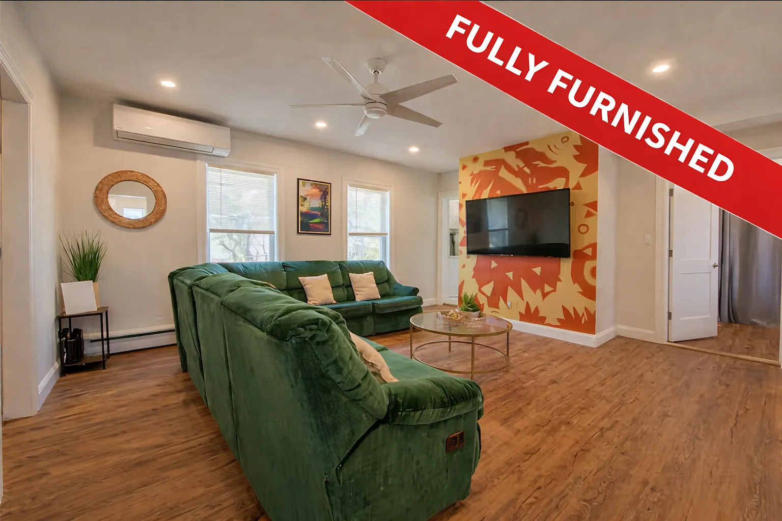 3 bed, 1000 sqft, $3,900 — Photo 1