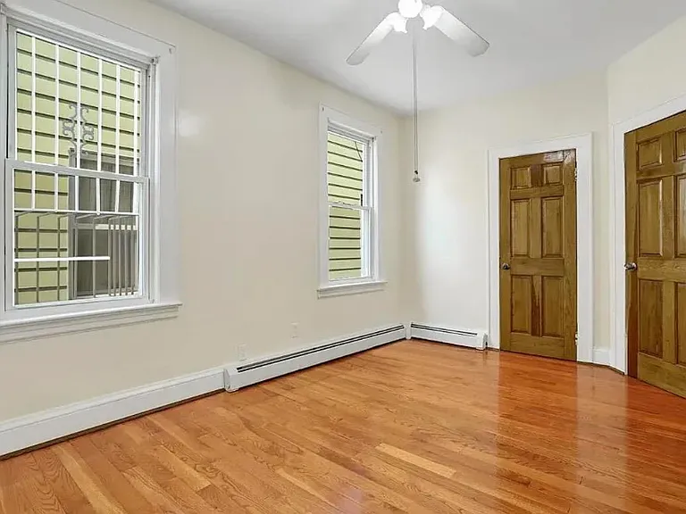 270 Stevens Ave — Photo 11