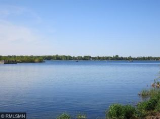 30582 Moonlight Bay Ct, Lindstrom, MN 55045