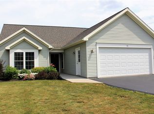 40 Woodview Ln, Clifton Springs, NY 14432