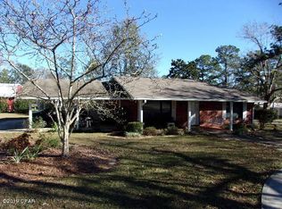 802 N Oklahoma St, Bonifay, FL 32425